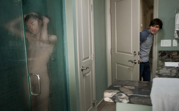 Twink bareback in the shower